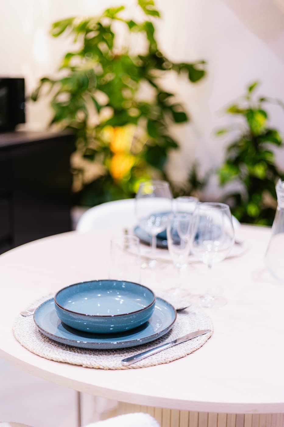 Table dressée, ambiance végétale, Romans-sur-Isère