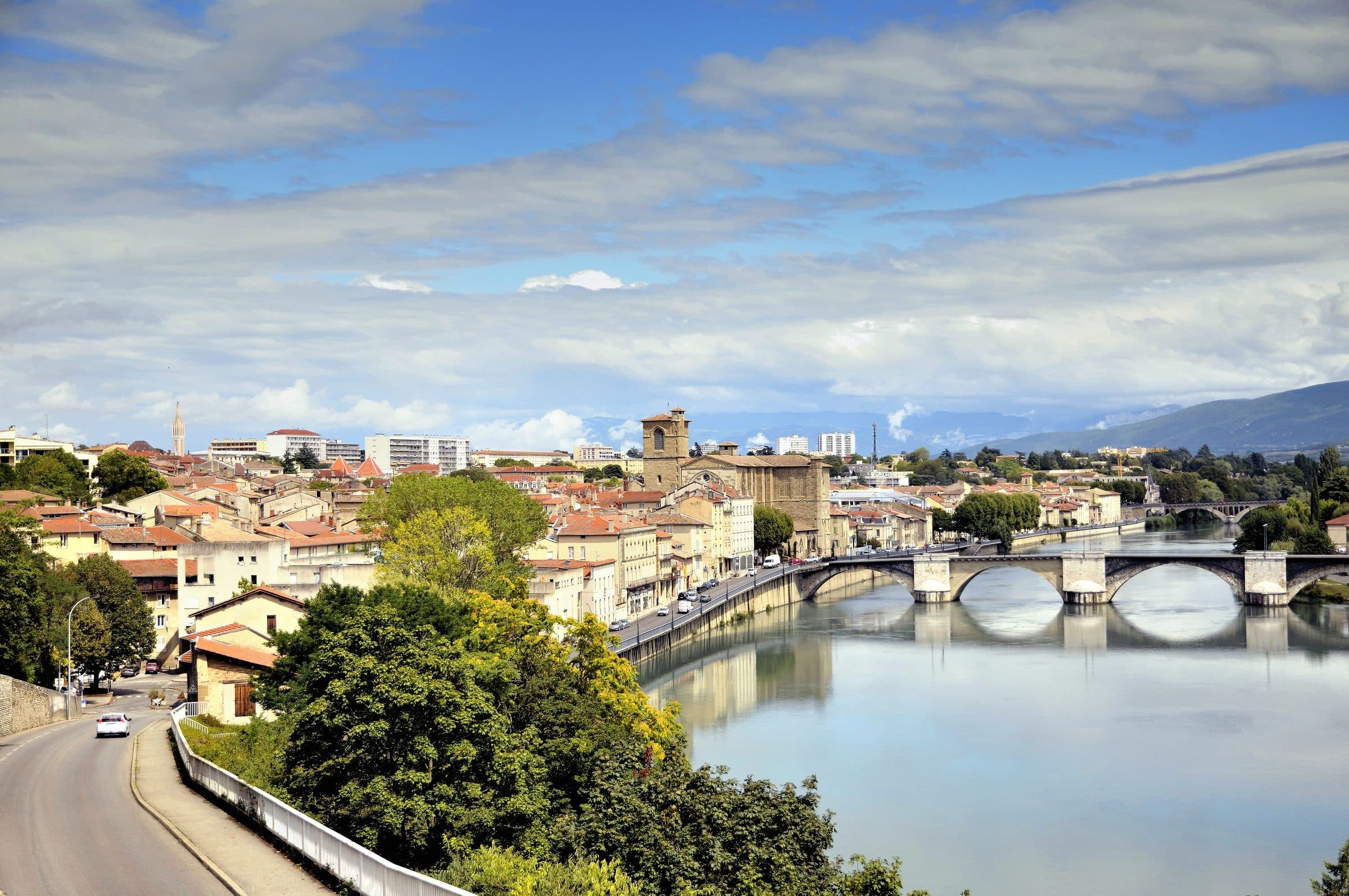 Vue du centre historique de Romans-sur-Isère